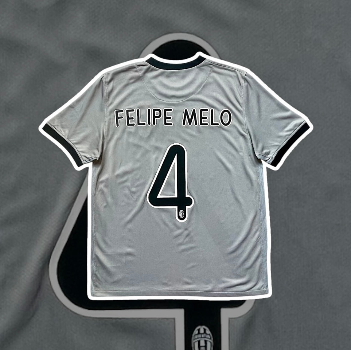 Juventus 2009-10 Away / Felipe Melo #4