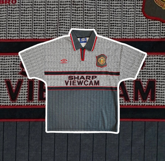 Manchester United 1995-96 Away