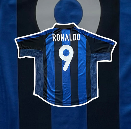Inter Milan 2001-02 Home / R9