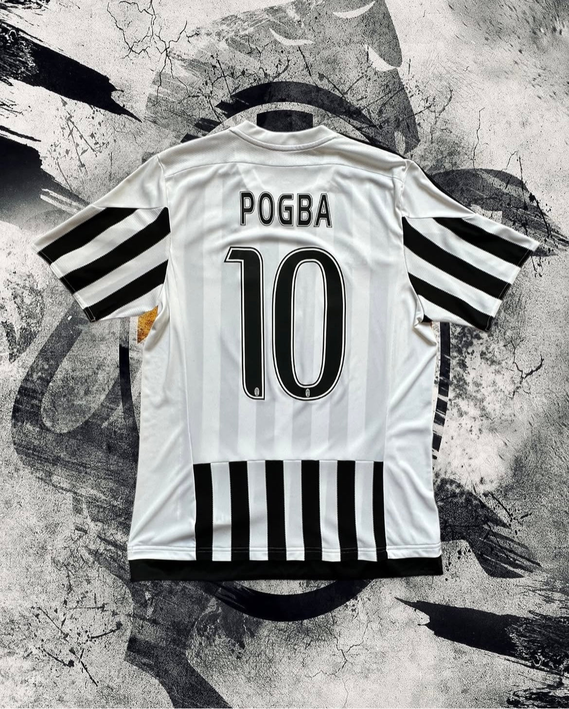 Juventus 2015-16 Home / Pogba #10